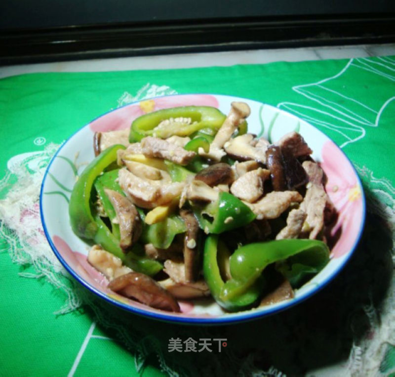 Stir-fried Pork with Mushrooms and Green Pepper recipe