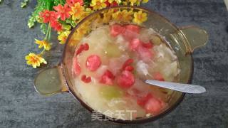 Fresh Tremella Fruit Soup recipe