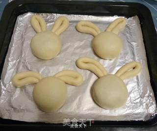 Stubborn Rabbit Bean Paste Bread recipe