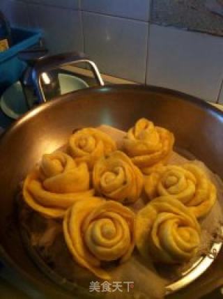 Yellow Rose Flower Roll recipe