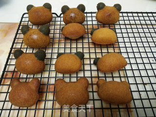 #柏翠大赛# Little Bear Lollipop Cake recipe