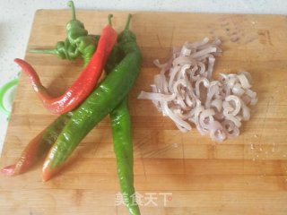 Stir-fried Pork Skin with Double Pepper recipe