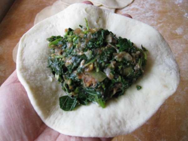 Steamed Buns with Wild Vegetables and Minced Meat recipe