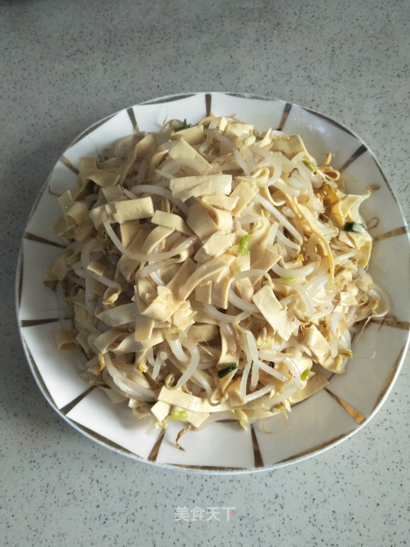 Stir-fried Bean Sprouts with Dried Tofu recipe
