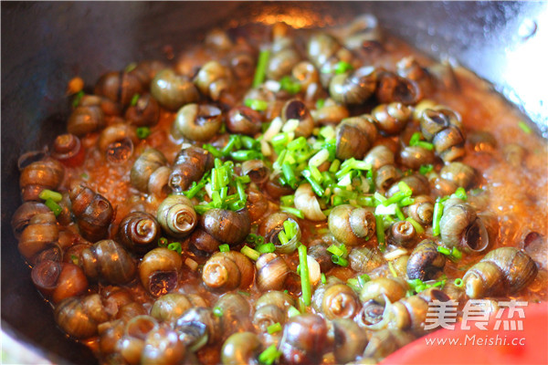 Sauce Fried Snails recipe