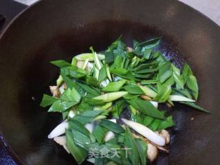 Stir-fried Pork Belly with Garlic Sprouts recipe