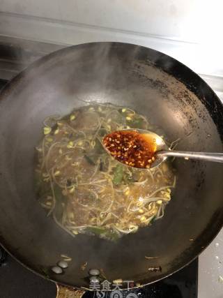 Simple Fried Noodles with Bean Sprouts recipe