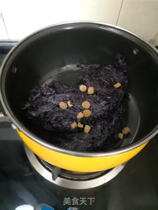 Seaweed Meatball Soup recipe