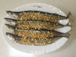 Grilled Saury with Garlic recipe