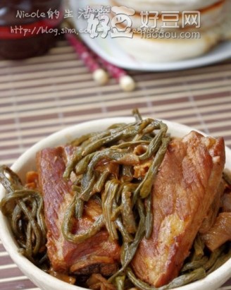 Braised Pork Ribs with Dried Beans recipe