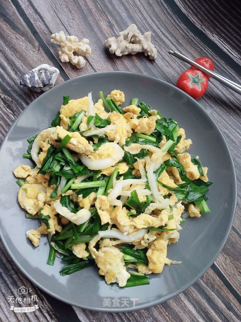 Scrambled Eggs with Leek and Whitebait recipe