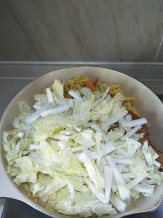 Stir-fried Cabbage with Dried Tofu recipe