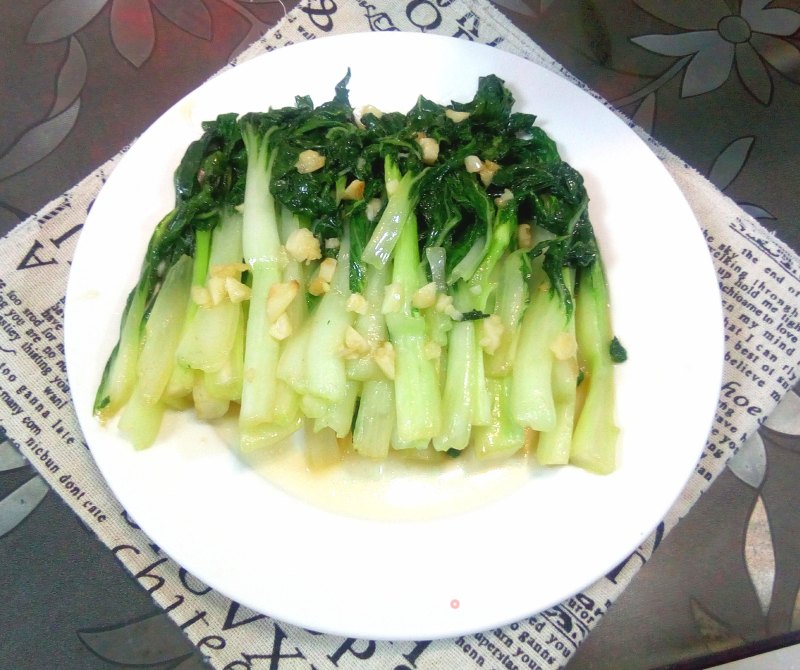 Stir-fried Milk Cabbage with Garlic