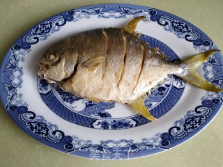 Braised Golden Pomfret recipe