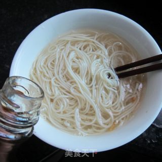 Sauerkraut and Dried Shrimp Noodles recipe