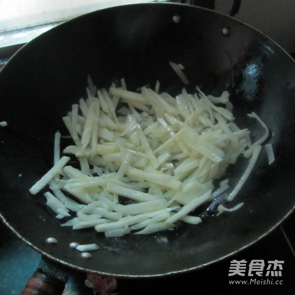 Fried Pork with Cold Potato Shreds recipe