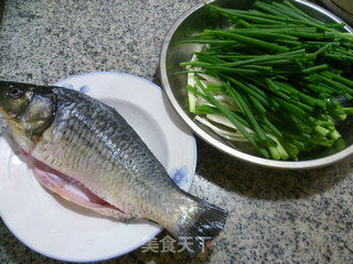 Grilled River Crucian with Chives recipe