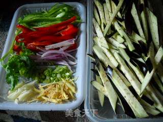 Stir-fried Shredded Eggplant with Minced Beef recipe