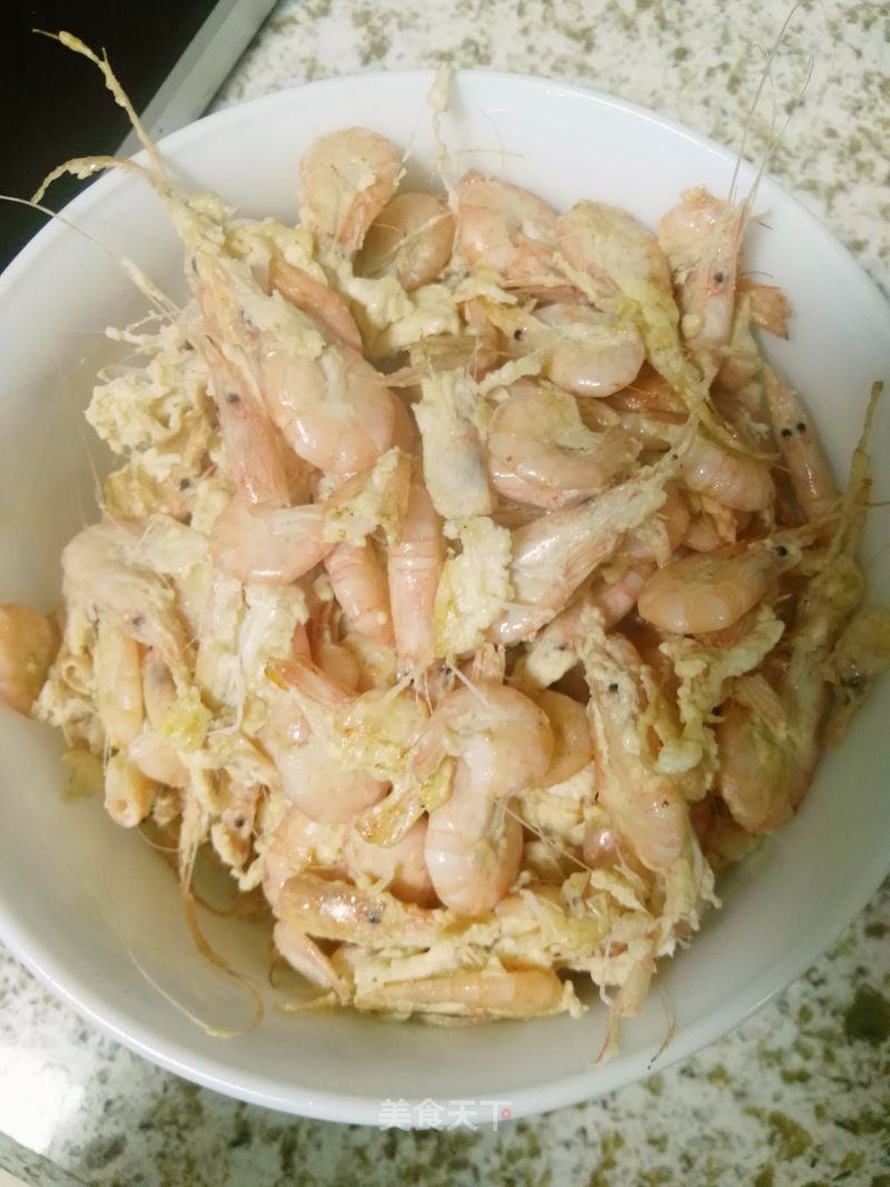 Scrambled Eggs with Snow Shrimp recipe