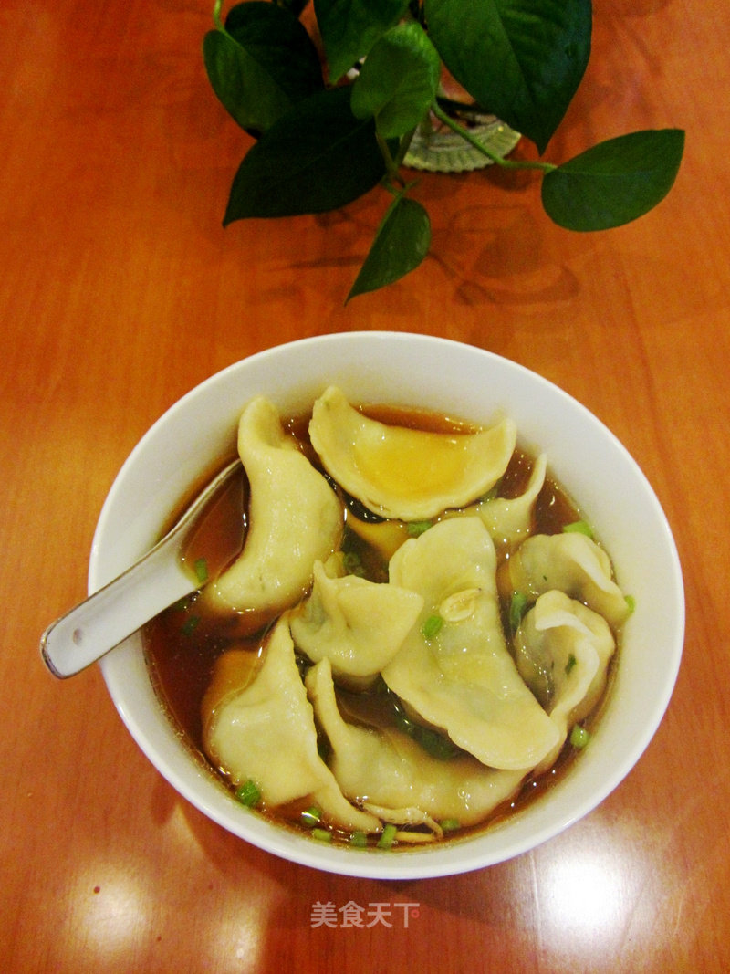 Shepherd's Purse, Bamboo Shoot Tip Pork Dumplings recipe