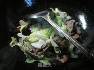 Stir-fried Pork Liver with Black Fungus and Cabbage recipe