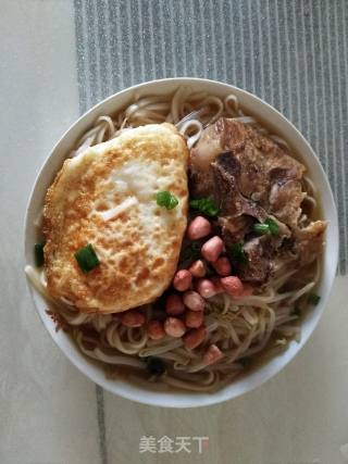 Large Row of Egg Noodles recipe