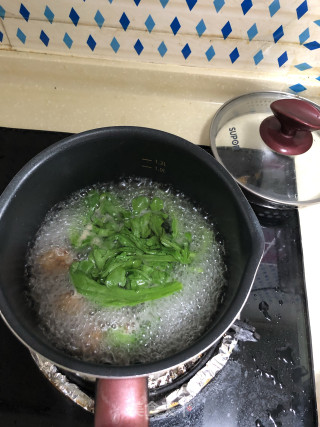 Chrysanthemum Beef Meatball Soup recipe