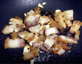 Fried Pork with Garlic Sprouts#肉肉厨 recipe