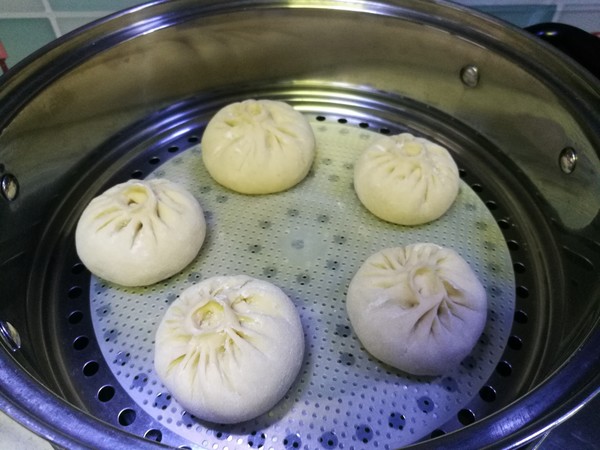 Whole Wheat Celery Pork Bun recipe