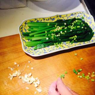 Oil-drenched Small Pine Cabbage recipe