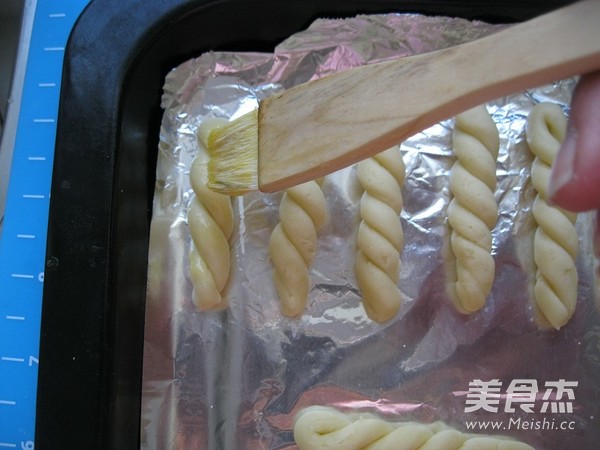 Crispy Small Twist recipe