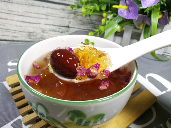 Peach Gum, Red Dates and Rose Soup recipe