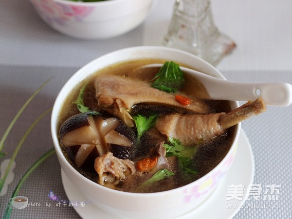Stewed Chicken with Mushrooms in Red Wine recipe