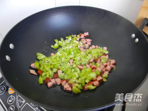 Ham, Green Pepper, Spicy Black Bean Sauce Noodles recipe