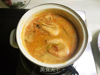 Authentic Thai Tom Yum Goong Soup recipe