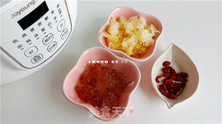 Peach Gum Rice Wine and White Fungus Soup recipe