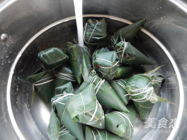 Red Bean Millet Candied Date Zongzi recipe