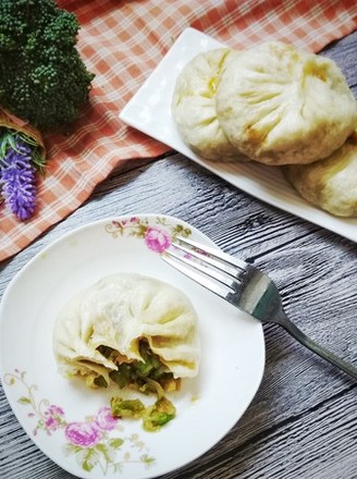 Different Taste-spicy Loofah Stuffed Buns recipe