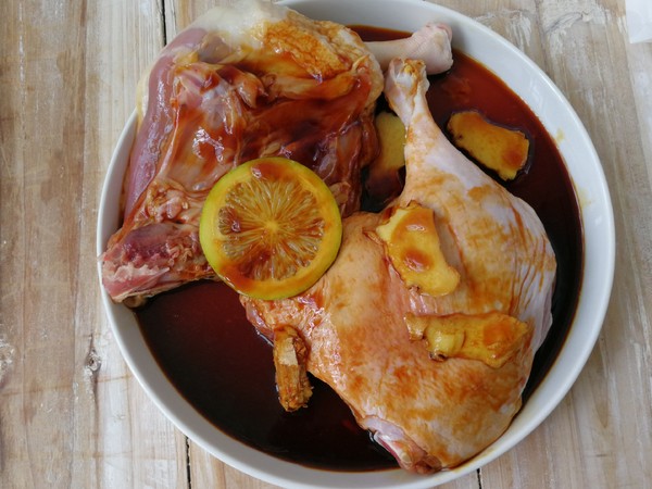 Lime-flavored Five-flavor Roasted Duck Leg recipe