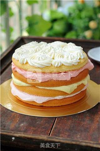 Light Cream Naked Cake recipe