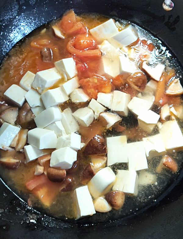 Tofu with Tomato and Shiitake Mushroom recipe