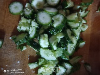 "lazy Meal" Garlic Sprouts Mixed with Cucumber recipe