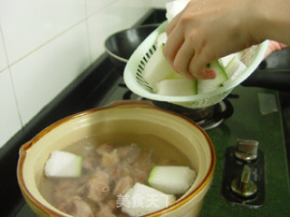 Heat and Dampness Soup——winter Melon and Barley in Duck recipe