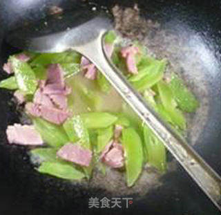 Stir-fried Lettuce with Bacon and Egg recipe