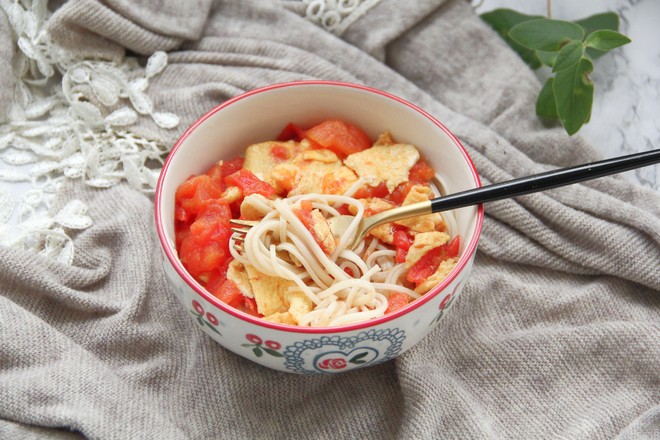 Ramen with Tomato and Egg Sauce recipe