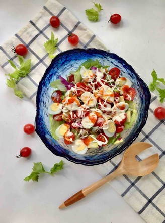 Quail Egg Fruit and Vegetable Salad