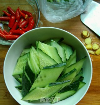 Fried Cucumber with Unagi Fillet recipe