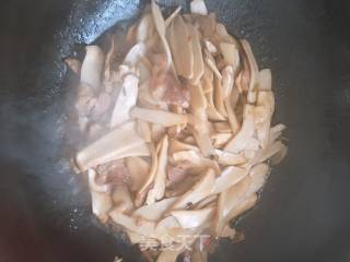 Fried Pork with Pleurotus Eryngii recipe