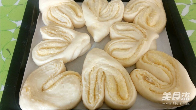 Tangzhong Heart Shaped Coconut Bread recipe