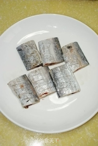 [one Braised Fresh Hairtail]---jiaodong's Characteristic Method of Marinating Sea Fish recipe